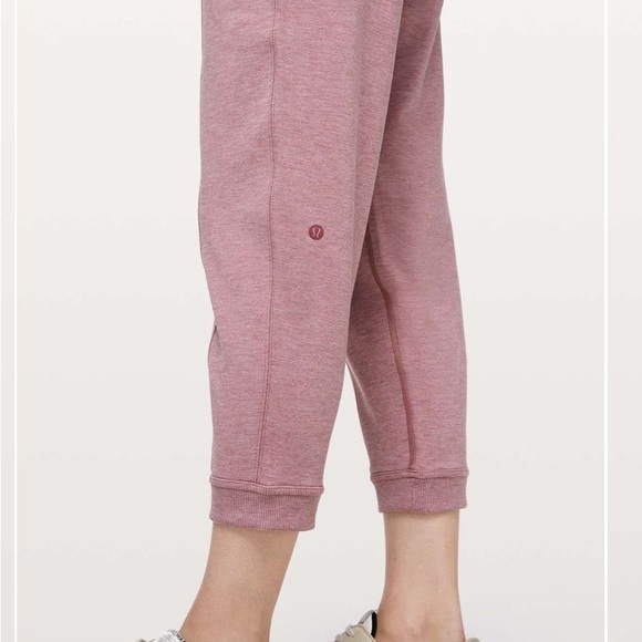 🍋LULULEMON At My Leisure Jogger
Heathered Mod Misty Merlo - Picture 2 of 9